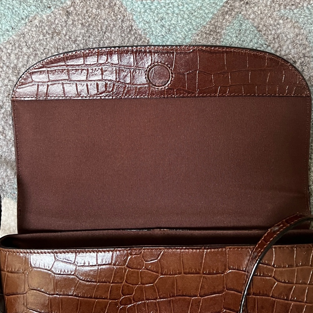 Perfect Essentials Bag - Picture 10 of 16